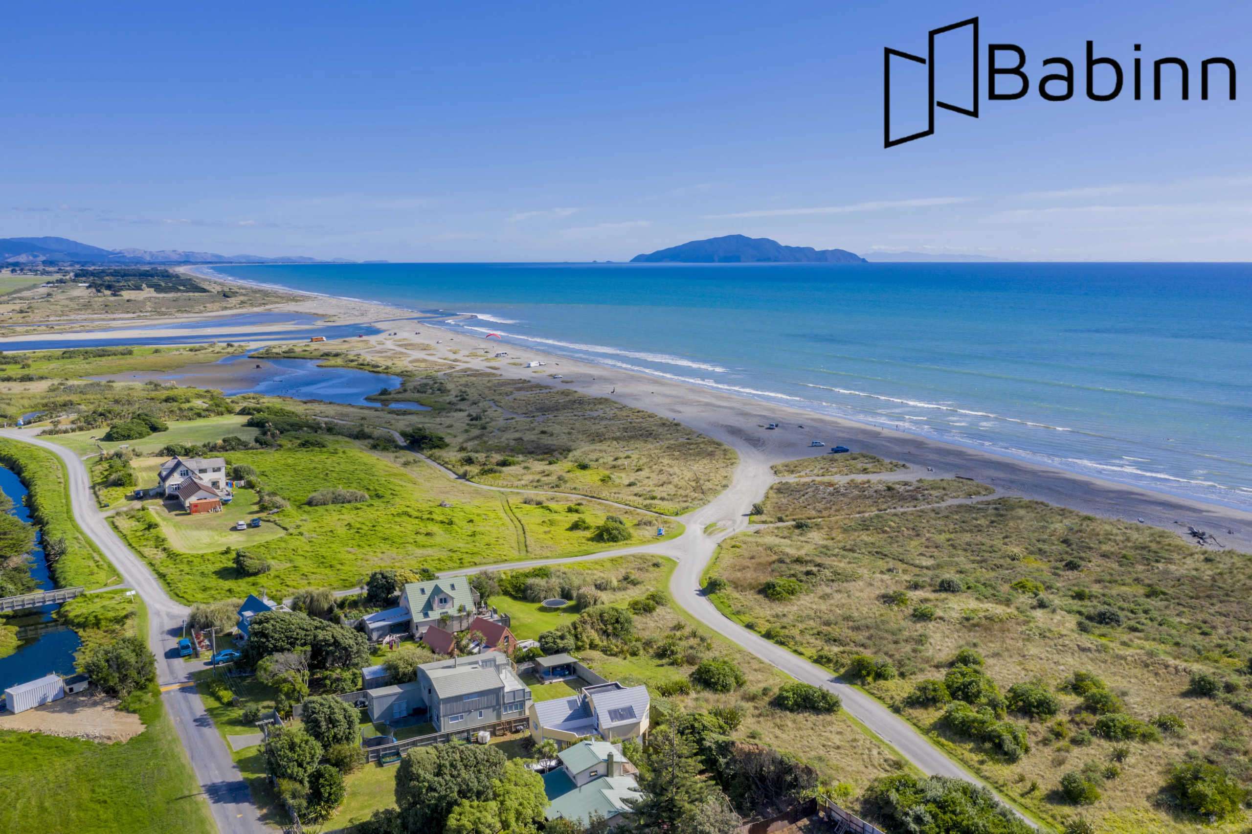 وسيط عقاري الساحل الشمالي: دليلك الكامل للشراء والاستثمار