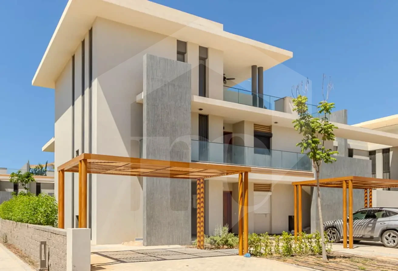 420 sqm Townhouse with Rooftop in Almaza Bay