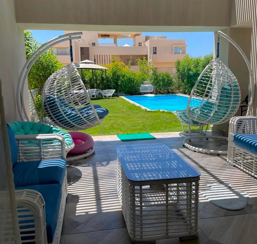 828